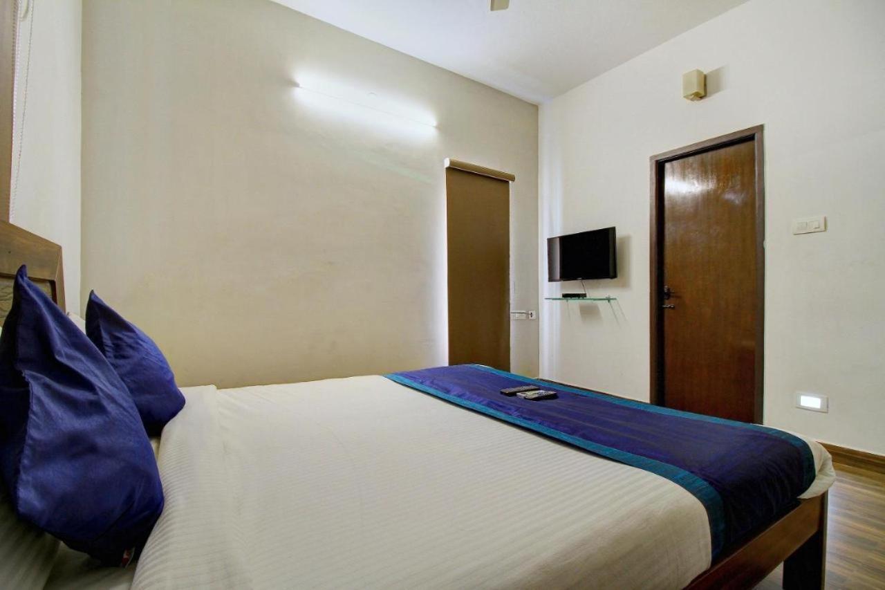 Living 2* Chennai